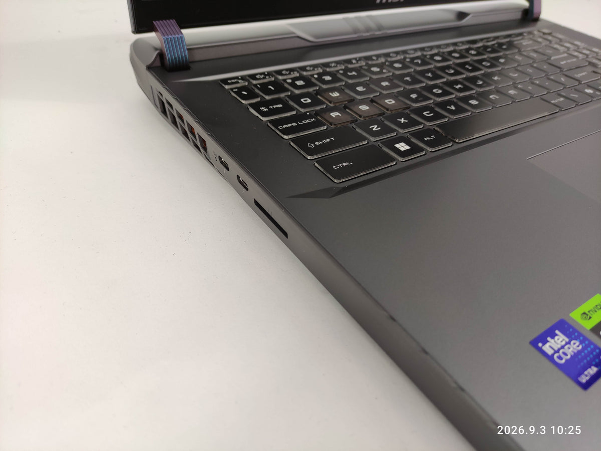 MSI Vector 17 HX AI A2XWJG-058NL Refurbished | RTX 5090 | 17" QHD+ 240Hz | Core Ultra 9 275HX | 64GB | 2TB SSD | Win 11 Home | Gaming Laptop