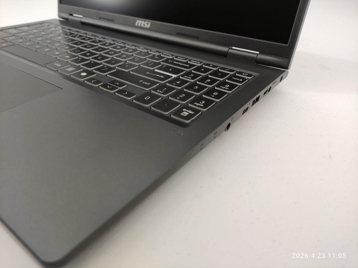 Venture 16 AI A2HMG-010NL - Laptop Refurbished